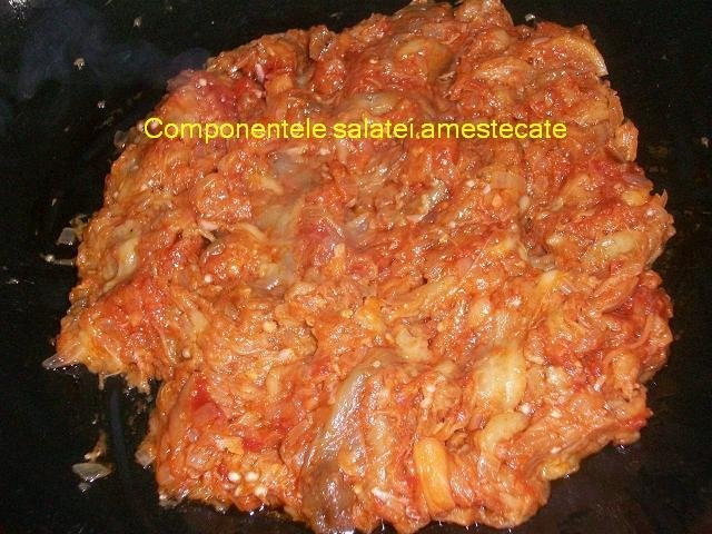 Salata de vinete(coapte) cu pasta de rosii(specific arab)