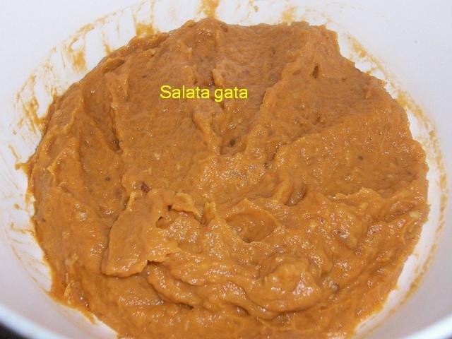 Salata de vinete(coapte) cu pasta de rosii(specific arab)