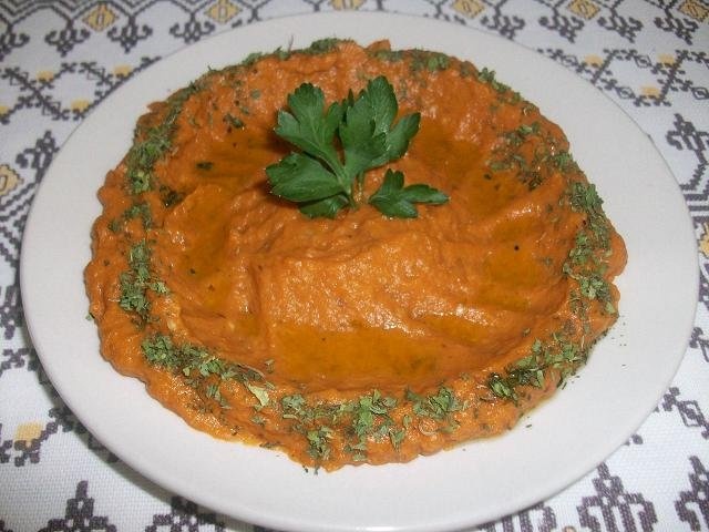 Salata de vinete(coapte) cu pasta de rosii(specific arab)