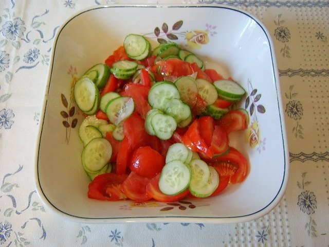 Salata cu tortellini