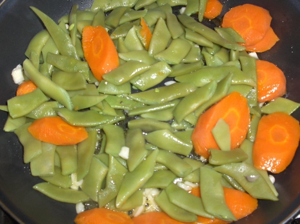 Rulouri de curcan cu bacon si menta