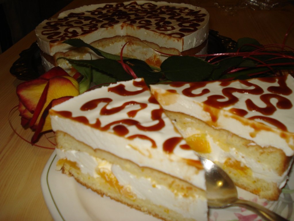 Tort cu iaurt simplu