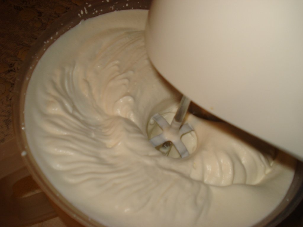 Inghetata cu frisca si cappuccino