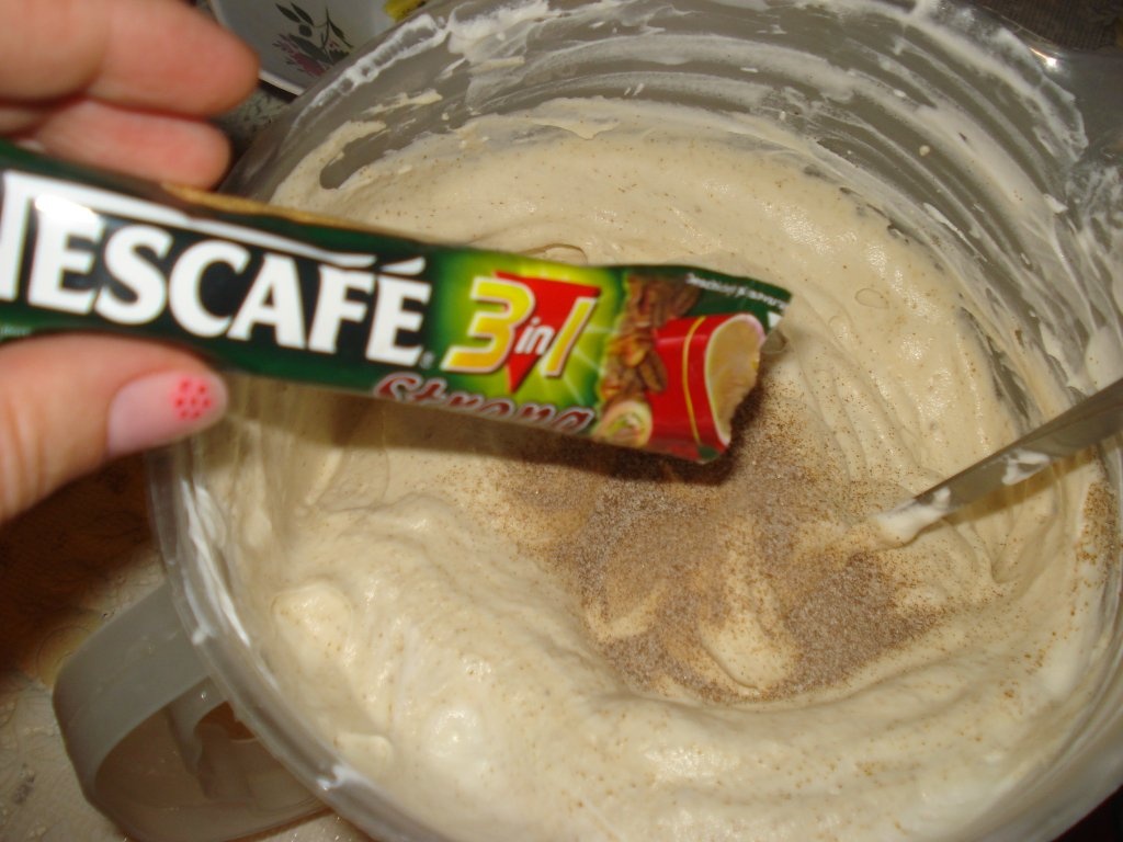 Inghetata cu frisca si cappuccino