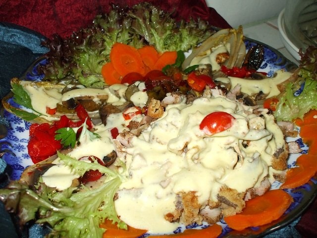 Andive inabusite cu ciuperci si piept de pui