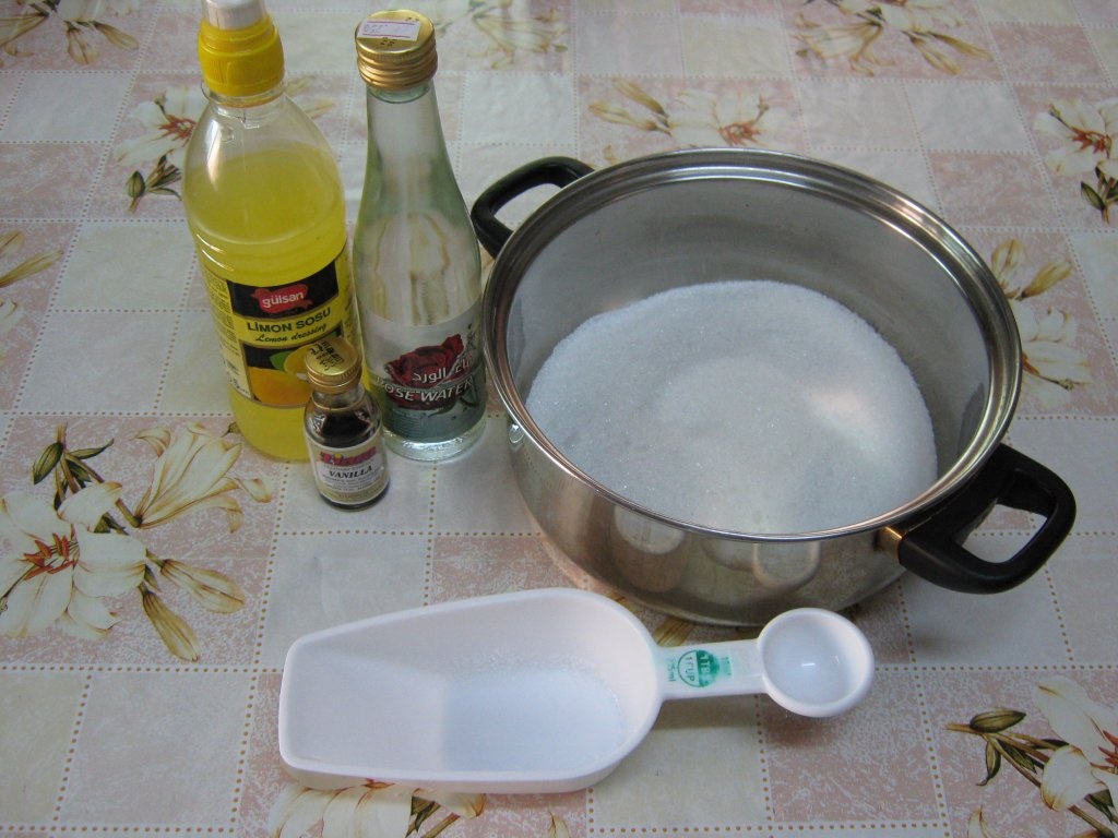 Basbousa- Prajitura de gris cu sirop de zahar-specifica tarilor arabe