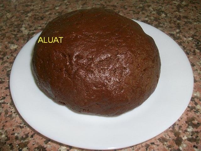 Prajitura cu crema de nuca de cocos, crema de vanilie si blat pufos de cacao. O reteta simpla, cu un rezultat grozav de bun