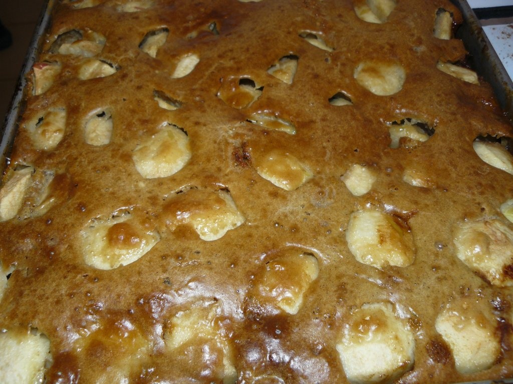 Clafoutis aux pommes(Prăjitură cu mere)