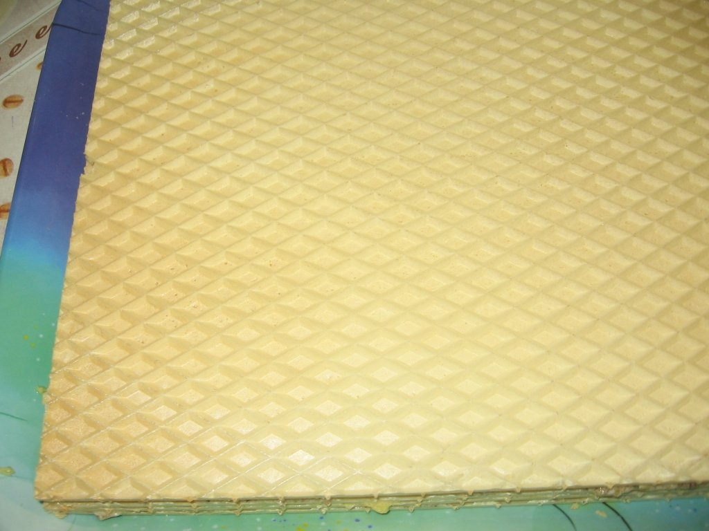 Prajitura din foi de napolitane cu doua creme