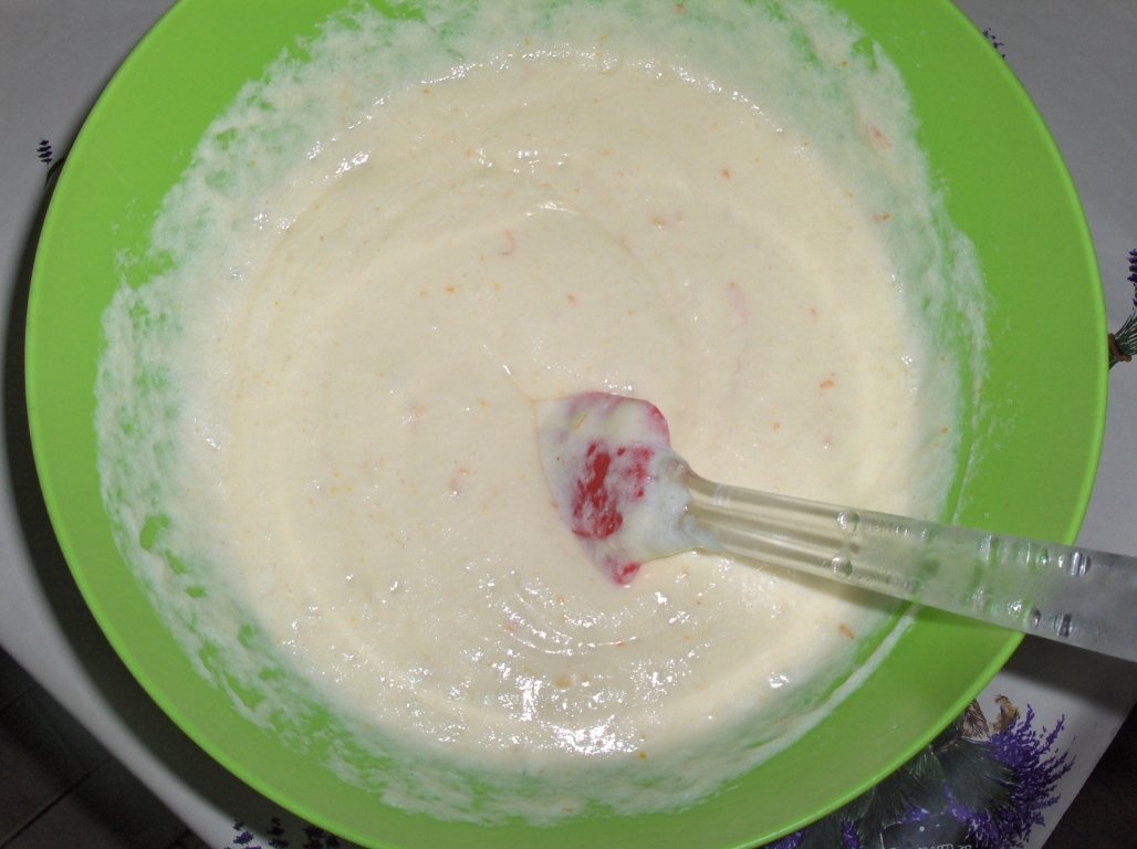 Foietaj cu fructe de pãdure