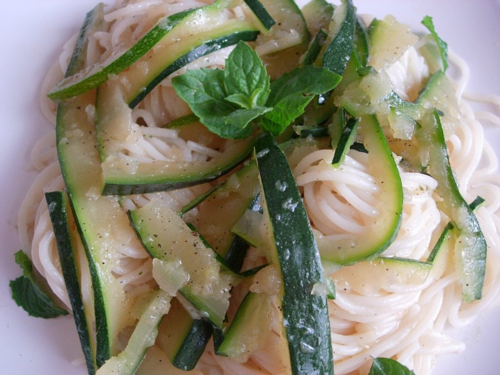 Paste cu dovlecei zucchini