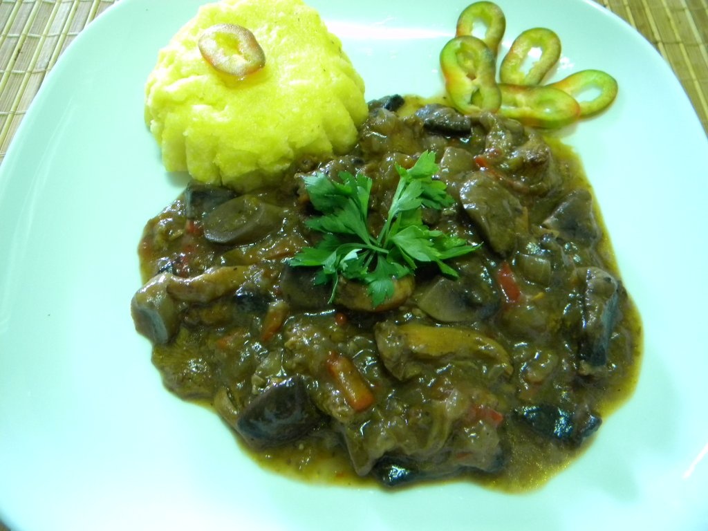 Tocanita de ciuperci