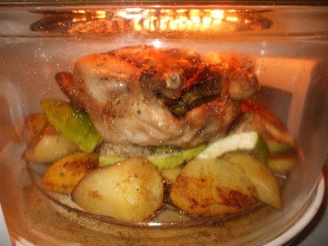 Pui cu legume la cuptorul cu halogen