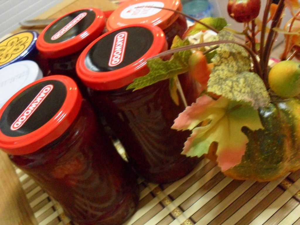 Dulceata de strugurei, piersici si nectarine