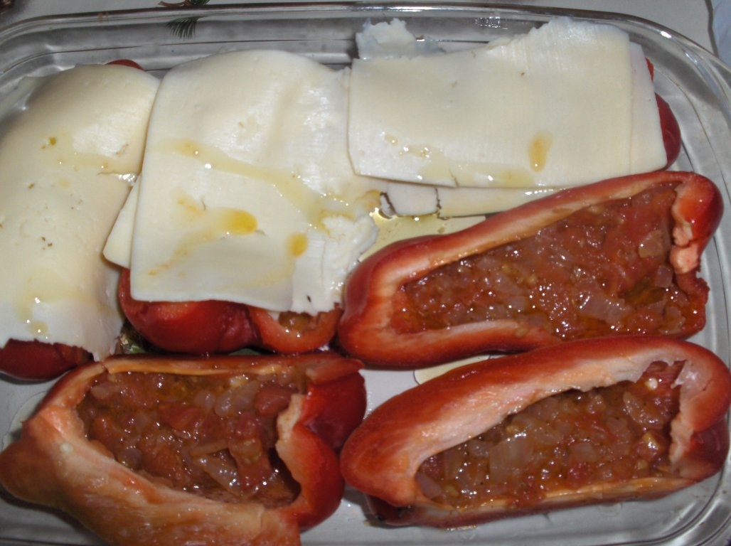 Ardei umpluti cu brânzã (Pimento com Dois Queijos)