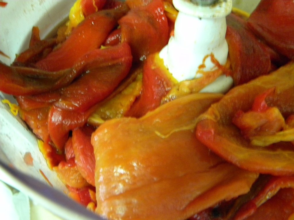 Pasta de gogosari si ardei capia