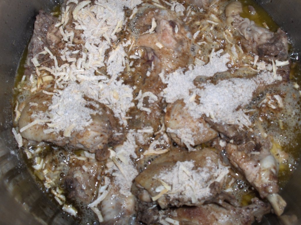 Pui în sos de bere (Frango com Cerveja)