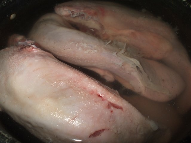 Stufat cu limba de porc