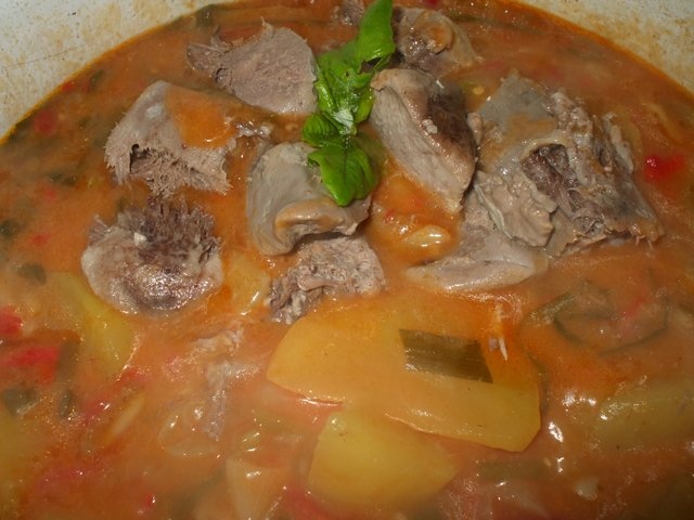 Stufat cu limba de porc
