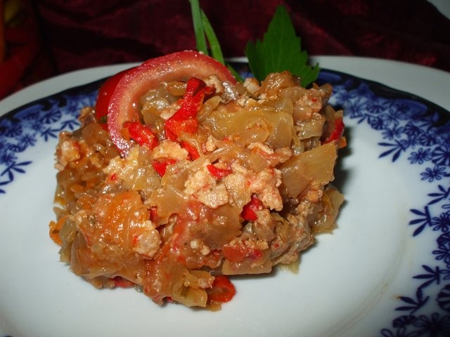 Varza cu carne tocata la cuptor