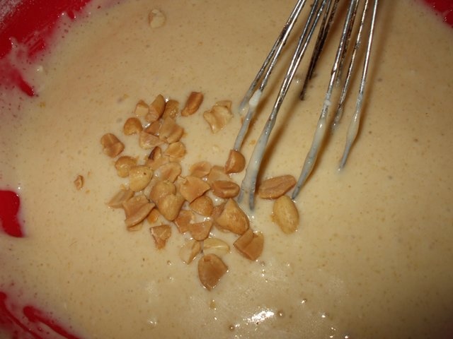 Tarta cu capsuni si blat de alune