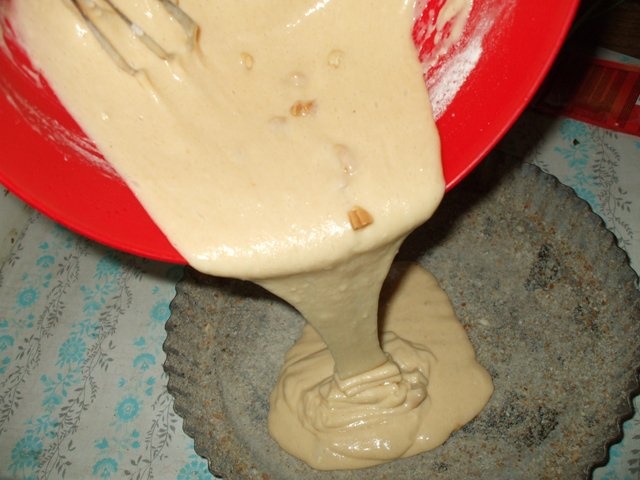 Tarta cu capsuni si blat de alune