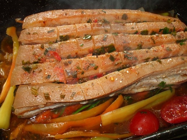 Piept de porc la tava cu ciuperci