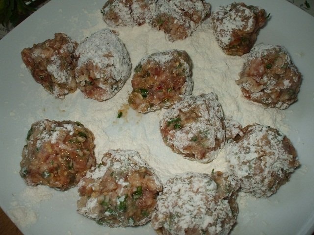 Ciorba de afumatura cu perisoare