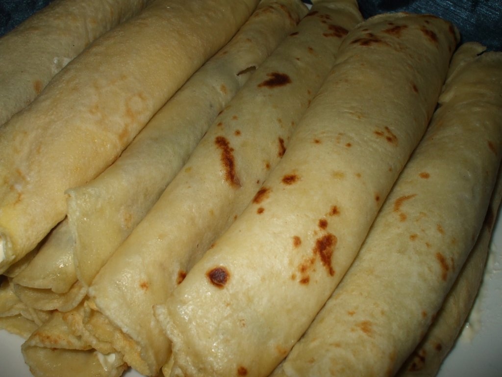 Clatite cu branza (aperitiv sau desert)