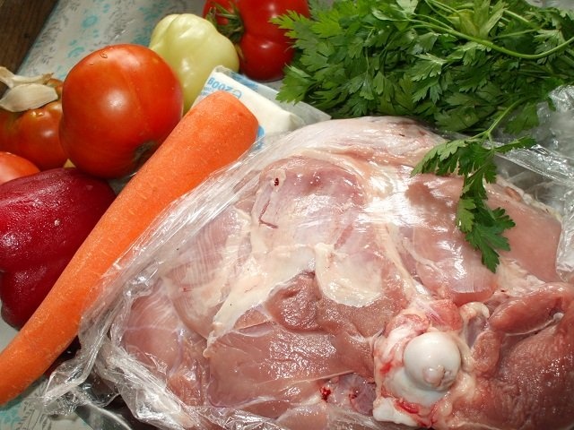 Friptura de curcan cu legume la tava