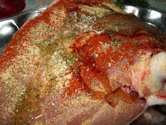 Friptura de curcan cu legume la tava