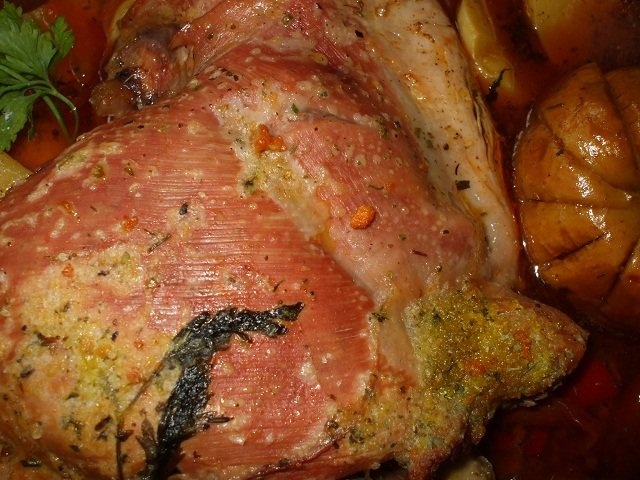 Friptura de curcan cu legume la tava