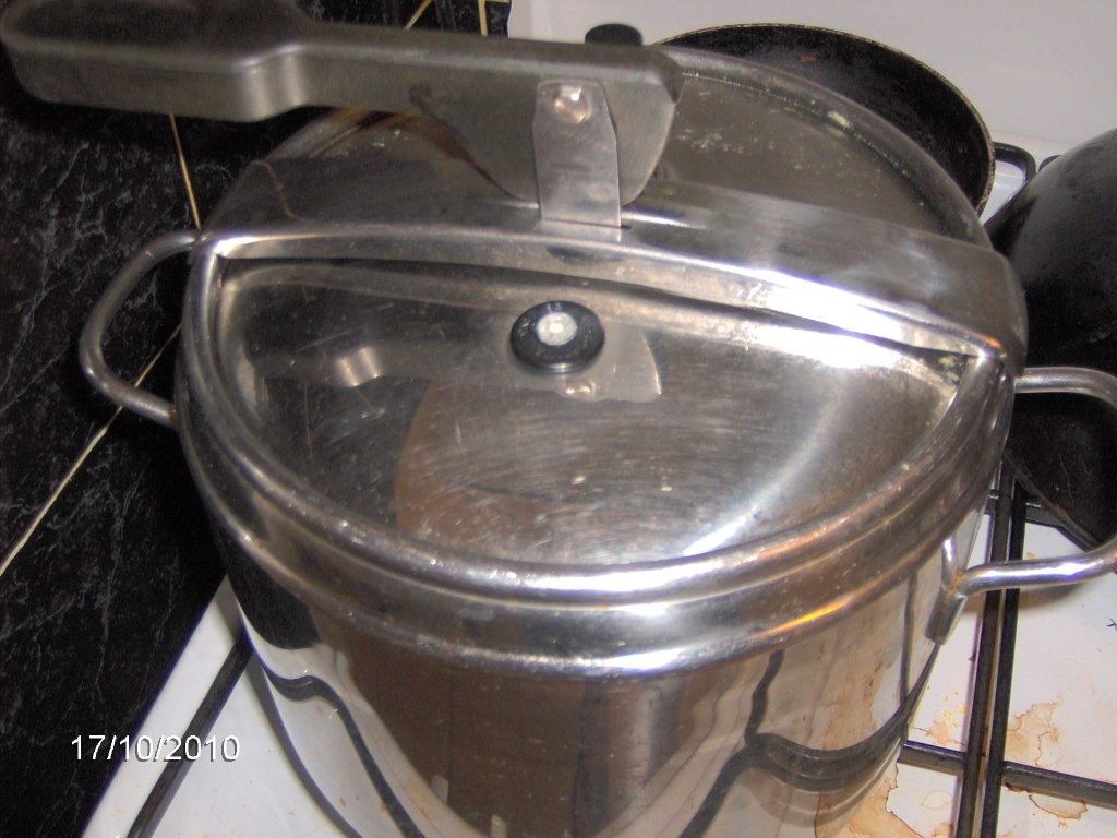 Supa de carne cu fasole alba uscata