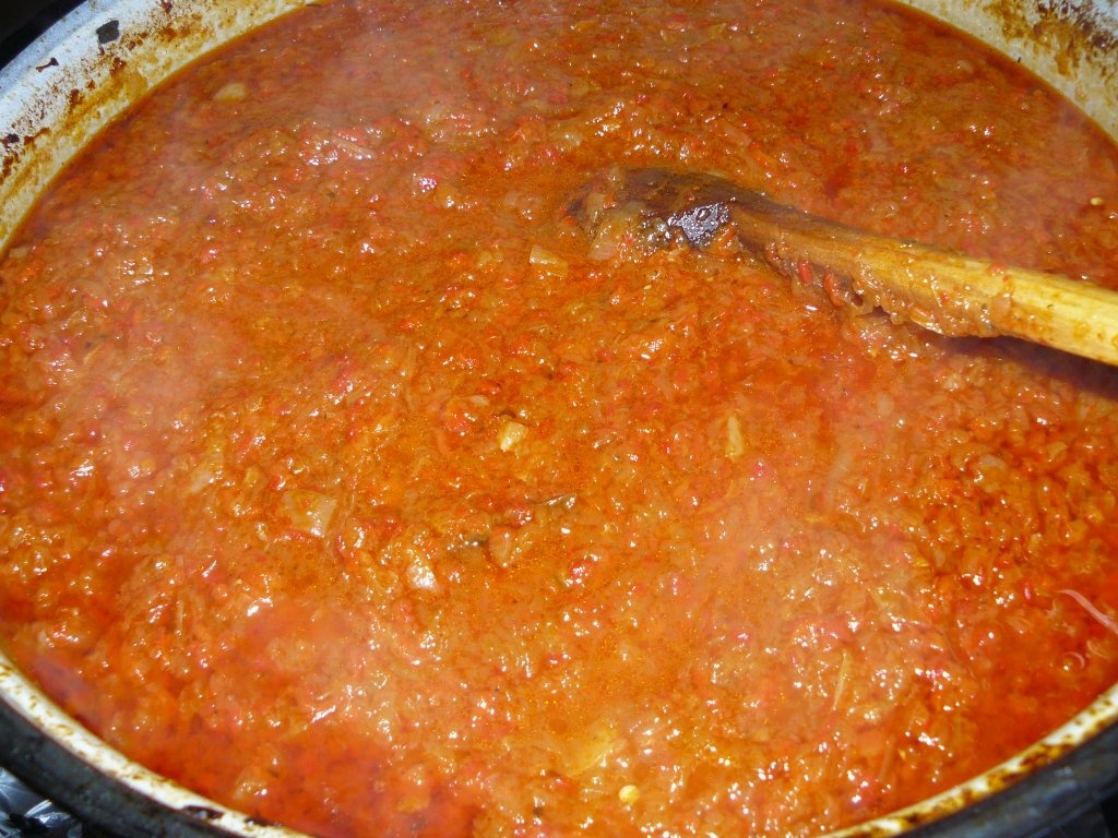 Conservă  picantă de  dovlecei cu capia