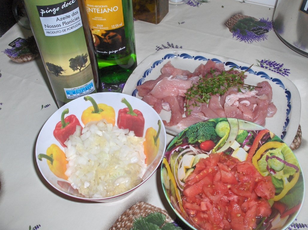 Strogonof cu cimbru de câmp (Strogonof com tomilho)