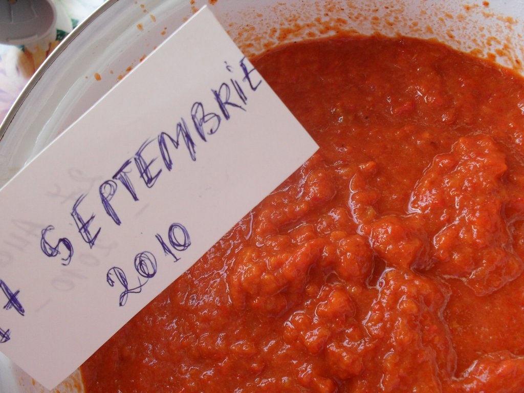 Zacusca gustoasa de vinete cu gogosari copti, ca pe Tarnave