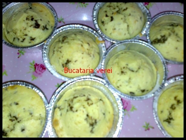 Muffins cu portocale si ciocolata