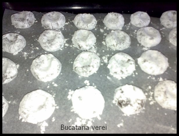 Biscuiti cu ciocolata-Reteta Laura Adamache