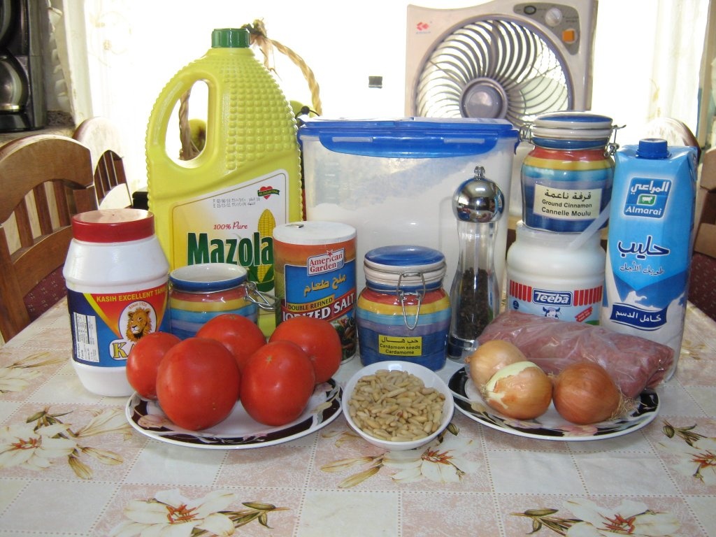 “Sfiha” sau  “Lahm bi’ajin”-Placinte  cu carne –specific tarilor arabe