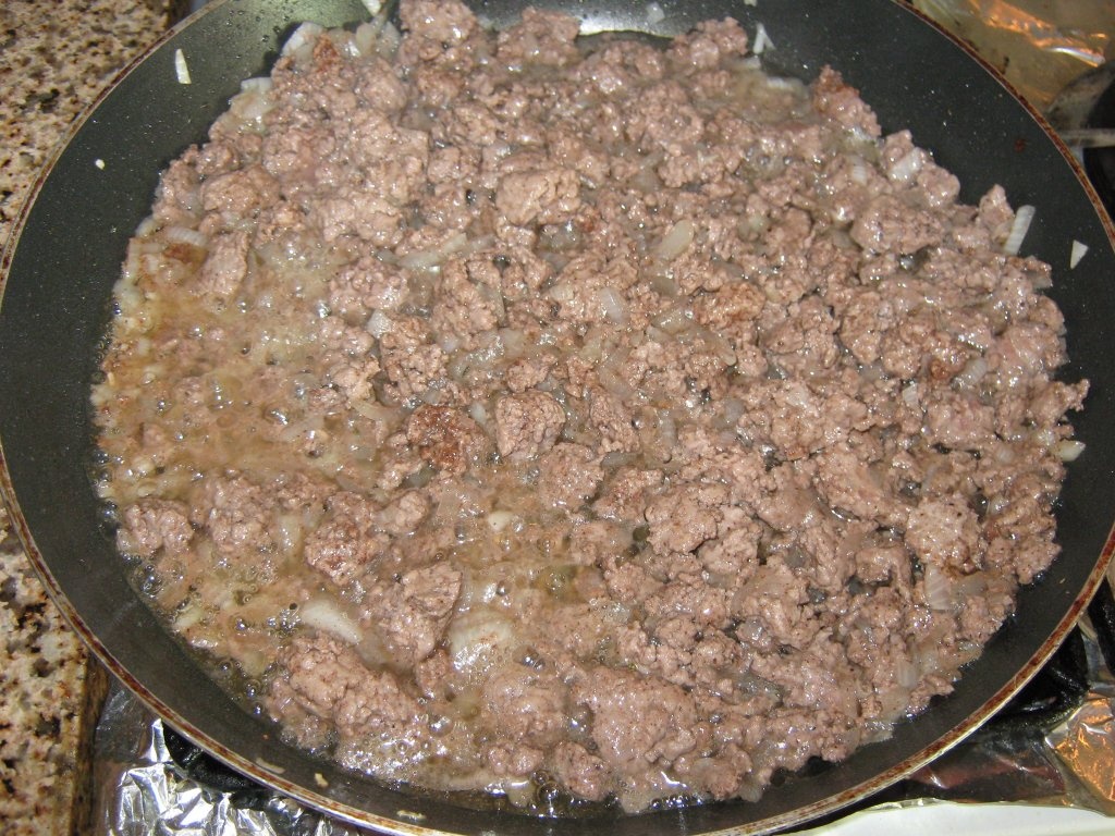 “Sfiha” sau  “Lahm bi’ajin”-Placinte  cu carne –specific tarilor arabe