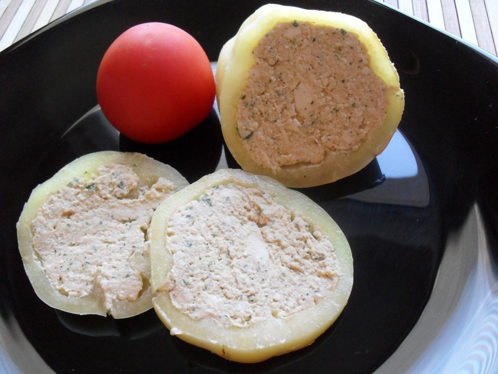 Ardei gras umplut cu urda si cas