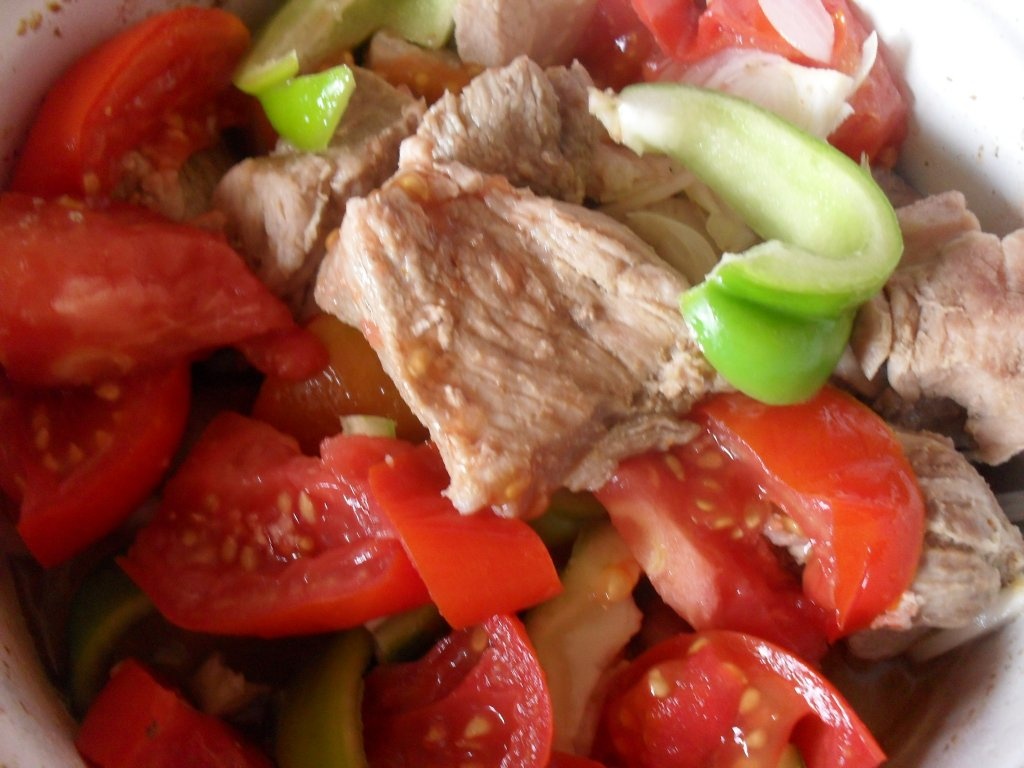 Pulpa de porc cu legume si orez natur