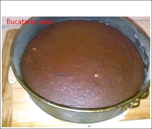 Pandispan pufos de ciocolata