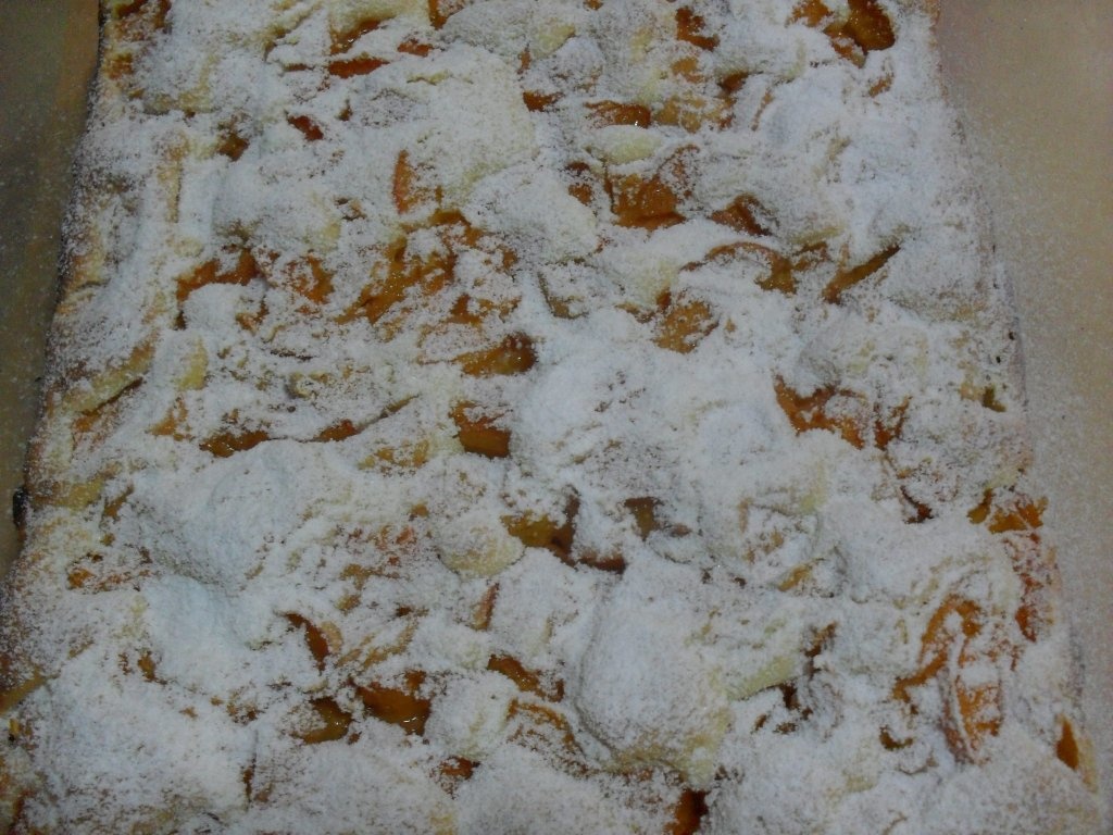 Prajitura cu caise vedeta verii!