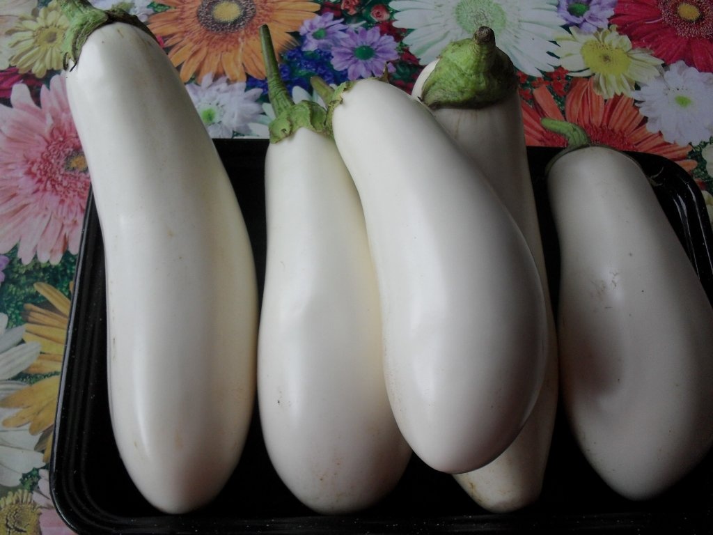 Salata cu maioneza din vinete cu coaja alba