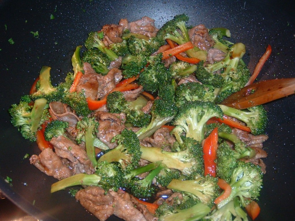 Teriyaki cu vita si brocoli(mancare japoneza)