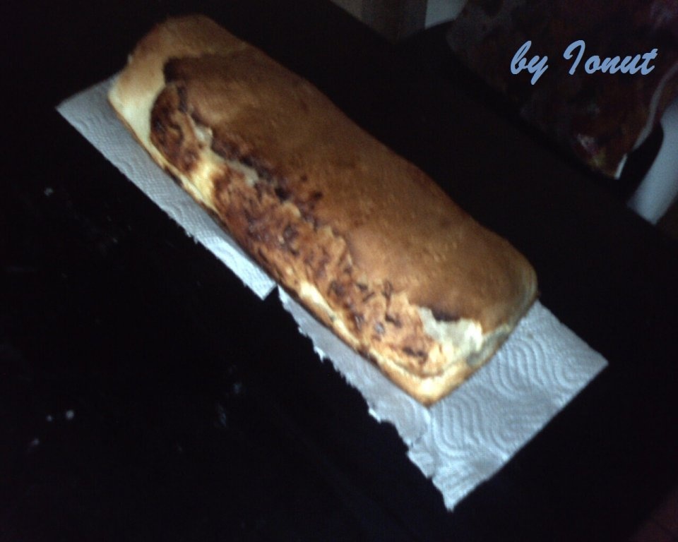 Placinta cu branza in tava de paine