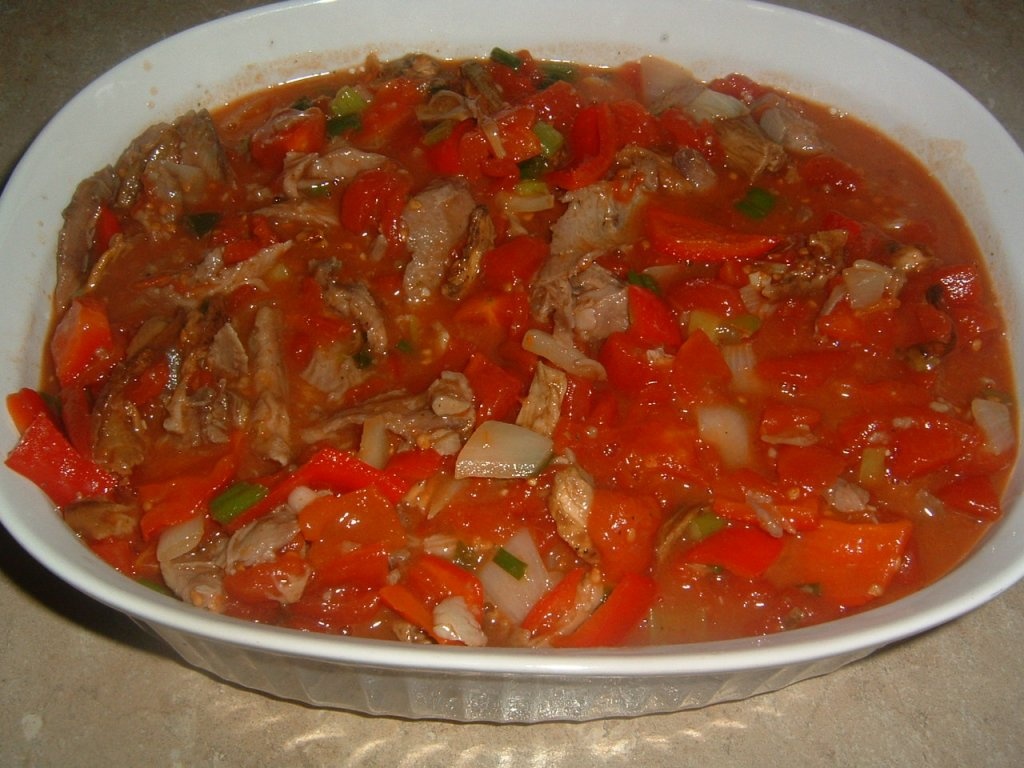 Ragout taranesc cu pui si ciuperci(mancare traditionala din sudul Frantei)