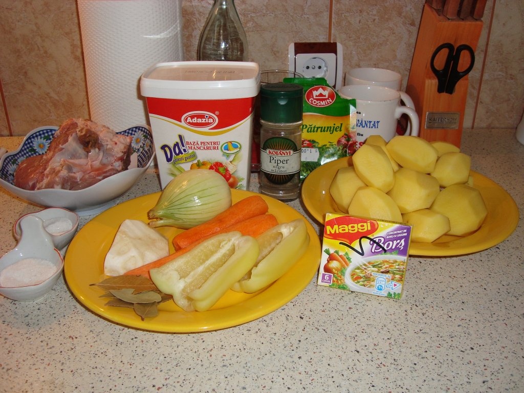 Ciorba de cartofi cu carne de vita