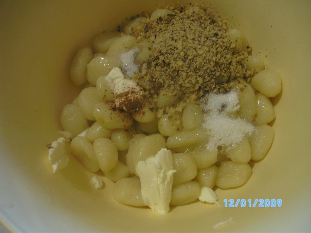 Gnocchi cu nuca